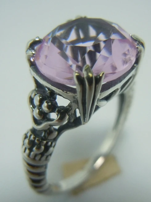 The European and American style oval 5.3 CT contracted pattern Powder amount color sweet ring fashion and personality
The European and American style oval 5.3 CT contracted pattern Powder amount color sweet ring fashion and personality