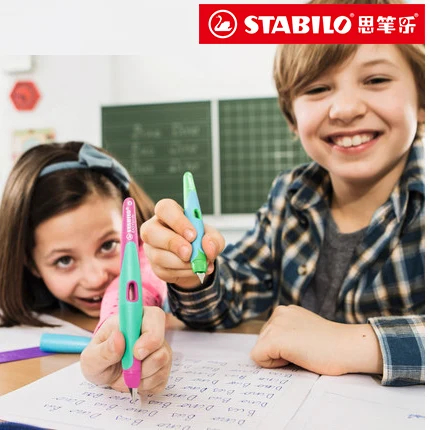 1set Stabilo 5011 5012 Fountain pen Twistable Tip EF 0.5mm or M 0.7mm holding posture correcting for children with calligraphy
1set Stabilo 5011 5012 Fountain pen Twistable Tip EF 0.5mm or M 0.7mm holding posture correcting for children with calligraphy