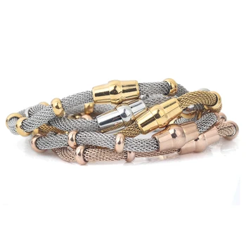 High quality Three Color stainless steel clasp Bracelets with charms cable mesh bracelet chain bracelet for men or women
High quality Three Color stainless steel clasp Bracelets with charms cable mesh bracelet chain bracelet for men or women