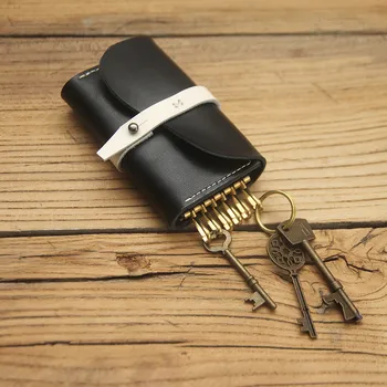 ALAVCHNV hand-custom retro hit color keychain simple large-capacity multi-functional leather key case C068
ALAVCHNV hand-custom retro hit color keychain simple large-capacity multi-functional leather key case C068