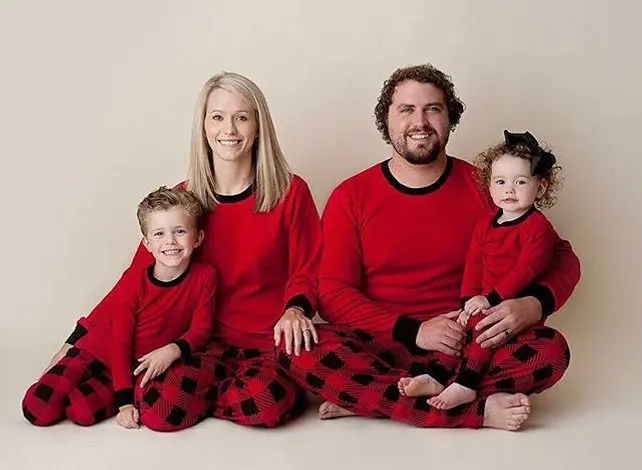 2PCS Family Matching Christmas Pajamas Set Men Women Baby Kids Plaid Pants Sleepwear Nightwear Fashion Christmas Family Pajamas
2PCS Family Matching Christmas Pajamas Set Men Women Baby Kids Plaid Pants Sleepwear Nightwear Fashion Christmas Family Pajamas