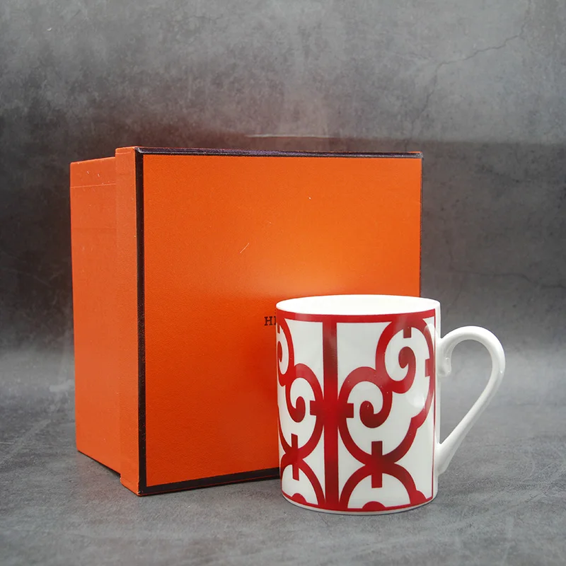 European Style Bone China Coffee mug High Grade Bone China Afternoon Tea Cups Ceramic Mug 300 ml for Coffee YC5265
European Style Bone China Coffee mug High Grade Bone China Afternoon Tea Cups Ceramic Mug 300 ml for Coffee YC5265
