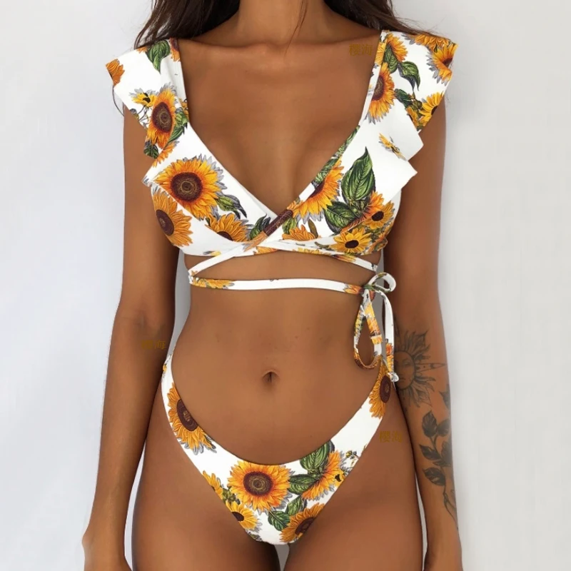 Retro Floral Brazilian Bikinis Falbala V neck Sexy Thong Bikini set 2019 Women Bandage Swimwear Ruffle Sexy Womens Bathing Suits
Retro Floral Brazilian Bikinis Falbala V neck Sexy Thong Bikini set 2019 Women Bandage Swimwear Ruffle Sexy Womens Bathing Suits