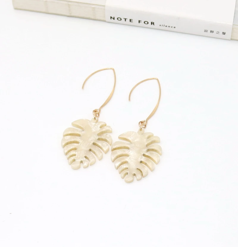 Three Color Option Resin Leaf Earrings Mother Pear Color Resin Leaf Stud Earrings Women Earrings Fashion Jewelry
Three Color Option Resin Leaf Earrings Mother Pear Color Resin Leaf Stud Earrings Women Earrings Fashion Jewelry