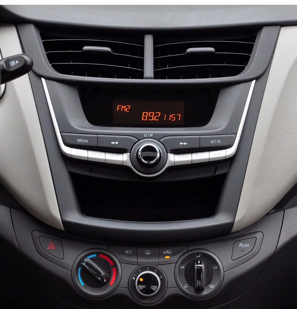 9 Chevrolet Sail 2015-9 2