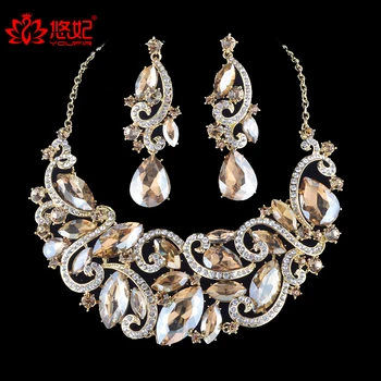 Luxurious New deisgn jewelry for women Wedding party dress Jewelry Sets champagne Rhinestones Necklace and Earrings high quality
Luxurious New deisgn jewelry for women Wedding party dress Jewelry Sets champagne Rhinestones Necklace and Earrings high quality