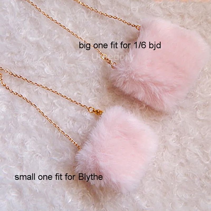1Pcs Pink Plush Shoulder Bag for Blyth, Pullip, Barbies, Momoko 1/6 BJD Doll Bag Accessories
1Pcs Pink Plush Shoulder Bag for Blyth, Pullip, Barbies, Momoko 1/6 BJD Doll Bag Accessories