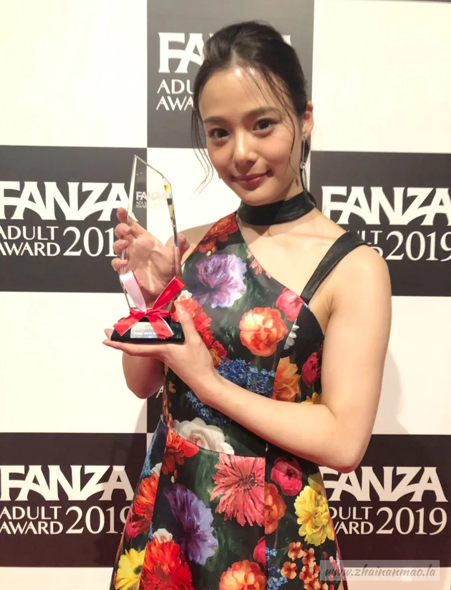 2019AV 界奥斯卡影后正式出炉 23 岁女优相泽南脱颖而出！