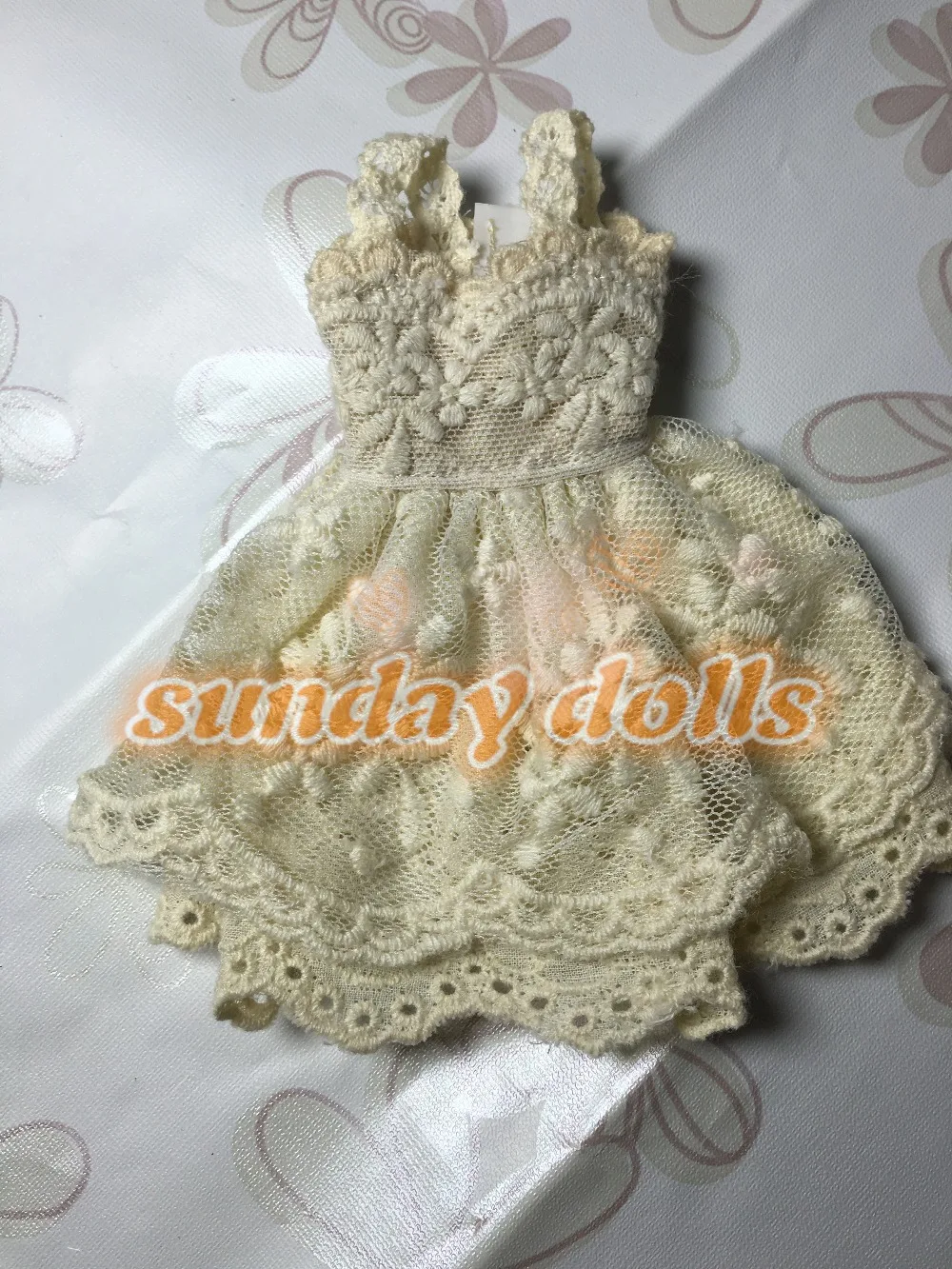 Lace princess dresses for 30CM 1/6 Blyth dolls,pullip,BJD,jecci five,licca,azone,vest clothes,charm yellow costume skirt
Lace princess dresses for 30CM 1/6 Blyth dolls,pullip,BJD,jecci five,licca,azone,vest clothes,charm yellow costume skirt