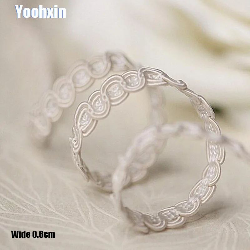 0.6CM Wide Fashion Embroidery beige flower lace fabric trim ribbon DIY sewing applique collar fringe cord wedding guipure decor
0.6CM Wide Fashion Embroidery beige flower lace fabric trim ribbon DIY sewing applique collar fringe cord wedding guipure decor