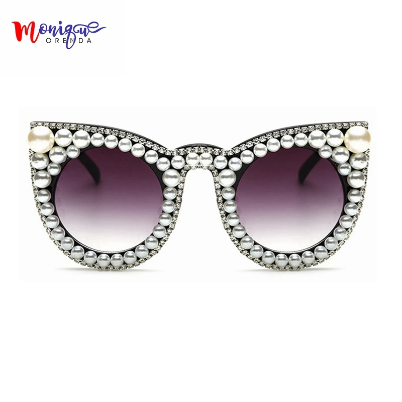 2018 Brand designer Luxury women Sunglasses Pearl with Rhinestone Vintage Cat eyes Ladies Shade Big Size Sunglasses Women
2018 Brand designer Luxury women Sunglasses Pearl with Rhinestone Vintage Cat eyes Ladies Shade Big Size Sunglasses Women