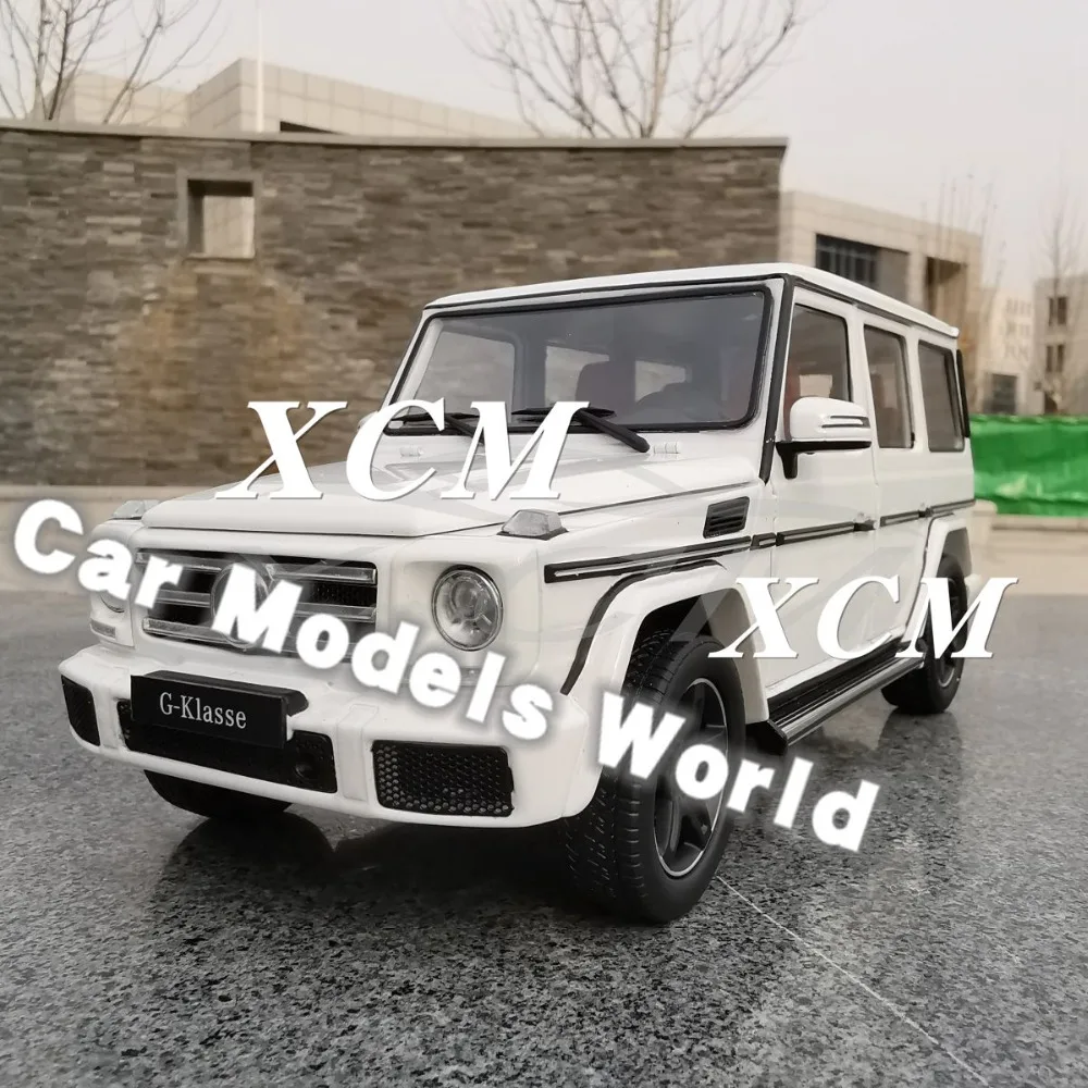 Литая модель автомобиля для iScale G-Class G-Klasse (белый) 1:18 + маленький подарок! |