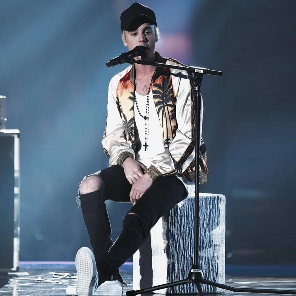 Bieber Justin Knees Hole Pure Black Ripped Jeans for Men High Street Joker Slim Feet Zipper Streetwear Men Skinny Jeans Pants
Bieber Justin Knees Hole Pure Black Ripped Jeans for Men High Street Joker Slim Feet Zipper Streetwear Men Skinny Jeans Pants