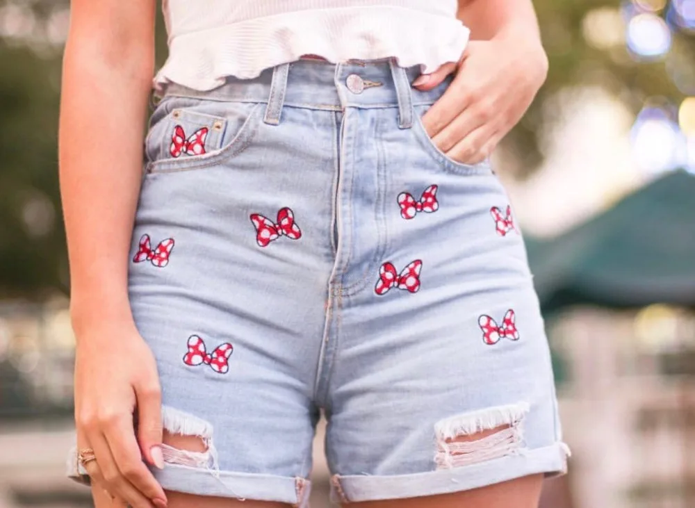 Withered mom denim shorts women high street vintage high waist short feminino bow embroidery washed mom short women plus size
Withered mom denim shorts women high street vintage high waist short feminino bow embroidery washed mom short women plus size