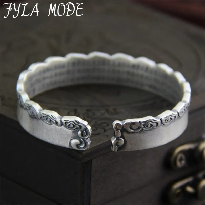 Vintage Matte Auspicious Clouds Heart Sutra Bangle 100% S999 Sterling Silver Open Bracelet Bangle for Men or Women Fine Jewelry
Vintage Matte Auspicious Clouds Heart Sutra Bangle 100% S999 Sterling Silver Open Bracelet Bangle for Men or Women Fine Jewelry