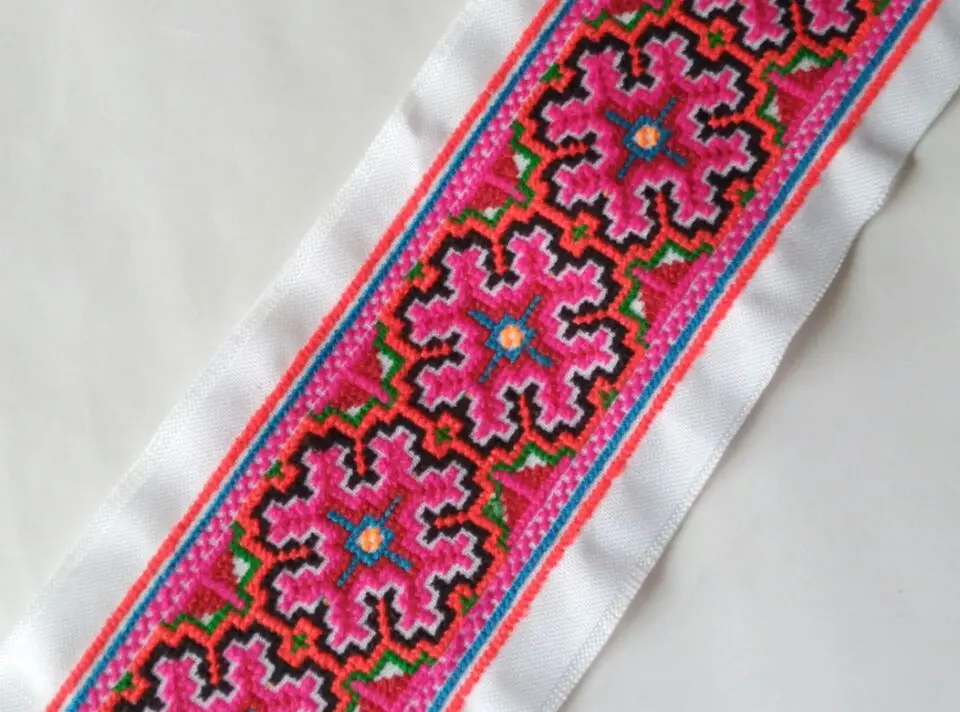 miao hmong embroidery crochet cotton fabric lace trim 8cm dress collar ribbon tape webbing ethnic tribal india boho gypsy DIY
miao hmong embroidery crochet cotton fabric lace trim 8cm dress collar ribbon tape webbing ethnic tribal india boho gypsy DIY