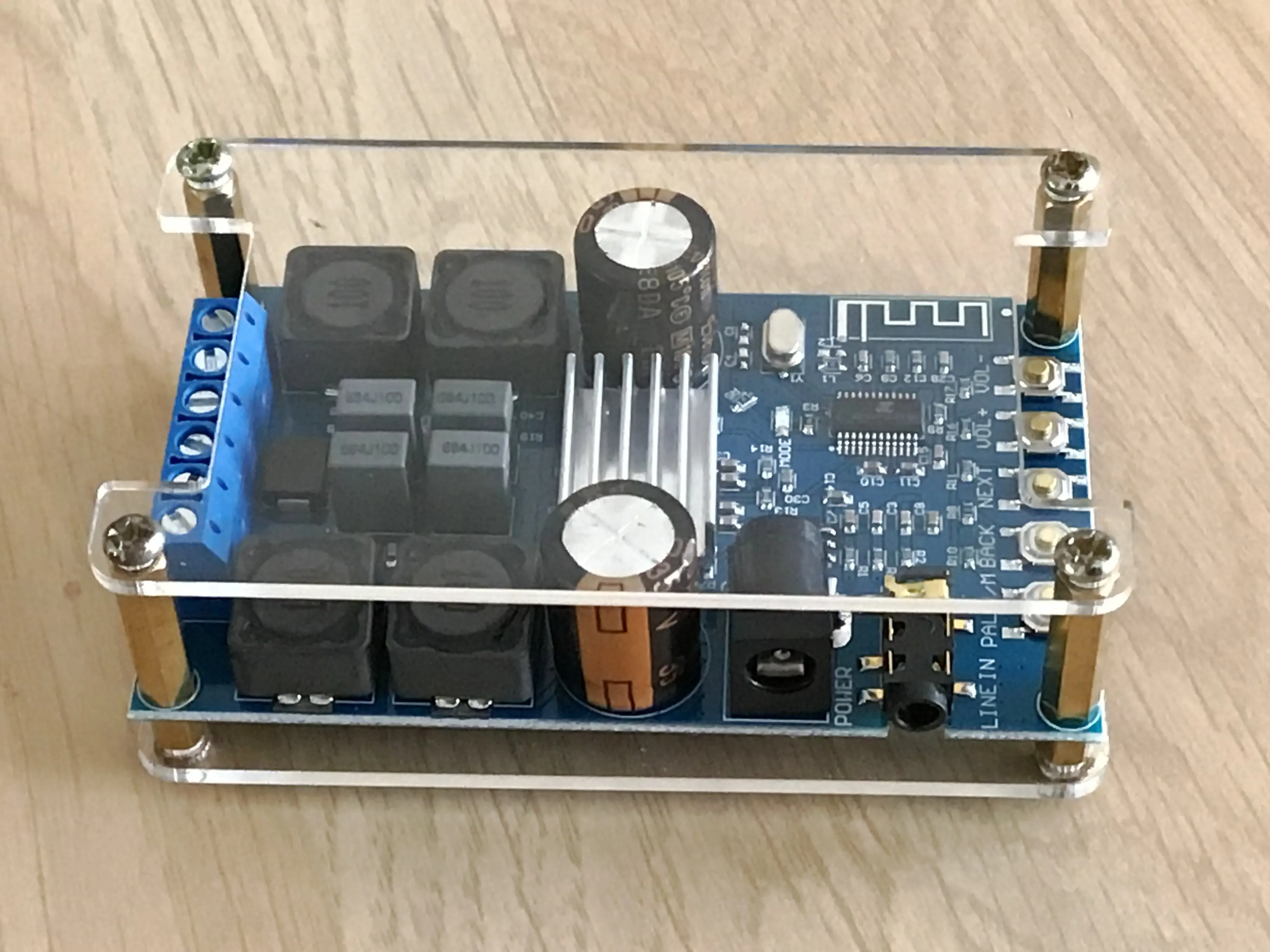 TPA3116 50W x2 2.0 Audio Wireless Bluetooth Stereo HIFI Digital power amplifier Board With Shell
TPA3116 50W x2 2.0 Audio Wireless Bluetooth Stereo HIFI Digital power amplifier Board With Shell