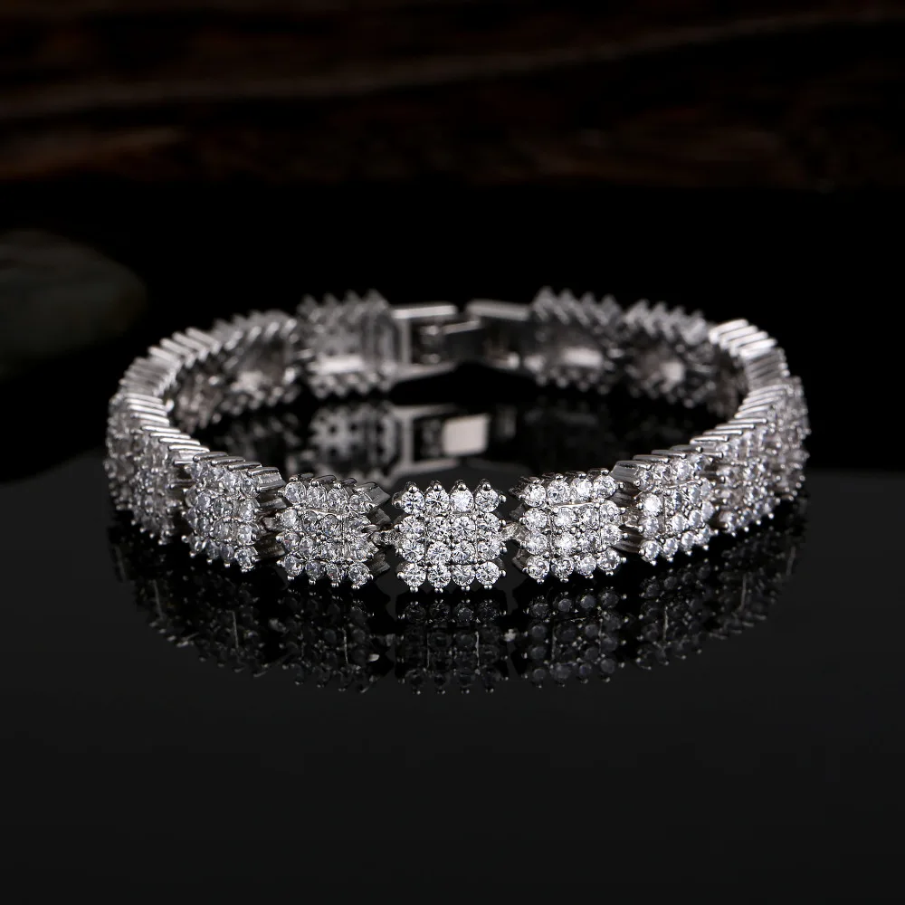 Luxurious square zircon bracelet & bangle bridal wedding jewelry bracelets accessories for women
Luxurious square zircon bracelet & bangle bridal wedding jewelry bracelets accessories for women