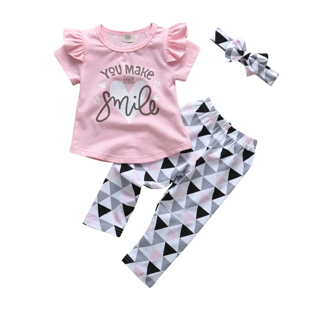 3Pcs Summer Newborn Baby Girls Clothes Set Letter You Make Me Smile Short Sleeve Tops Geometric Pants Headband Infant Clothing
3Pcs Summer Newborn Baby Girls Clothes Set Letter You Make Me Smile Short Sleeve Tops Geometric Pants Headband Infant Clothing