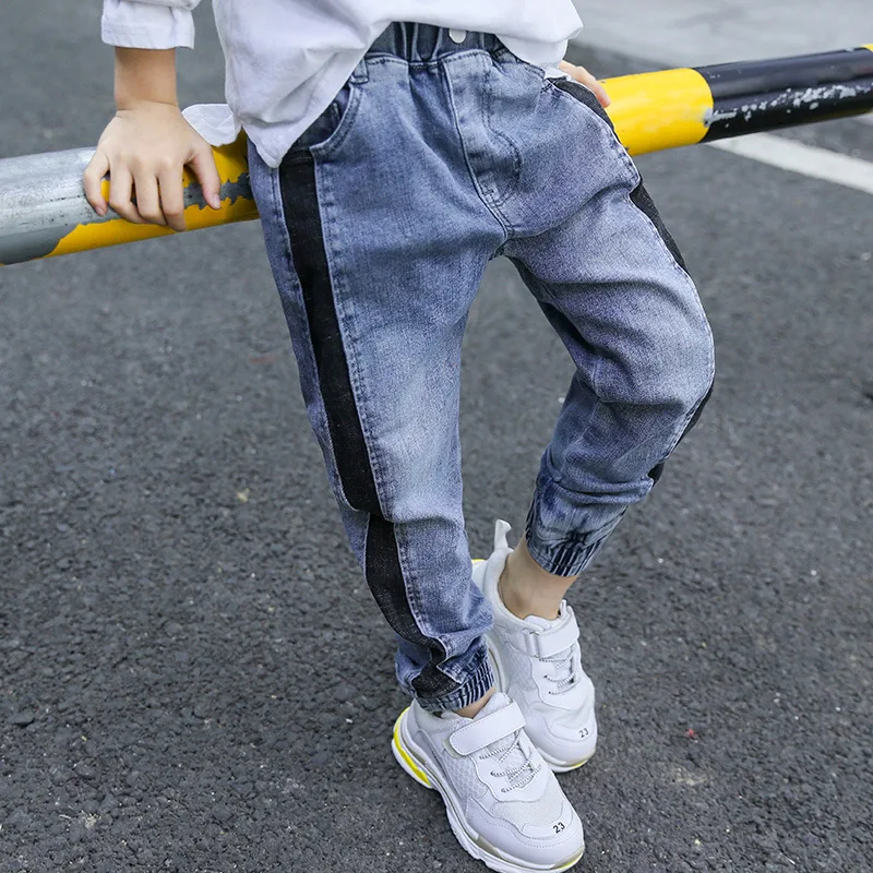 Boys jeans 2019 Spring new Korean version of children's children's spring section side splice long trousers children's clothing
Boys jeans 2019 Spring new Korean version of children's children's spring section side splice long trousers children's clothing