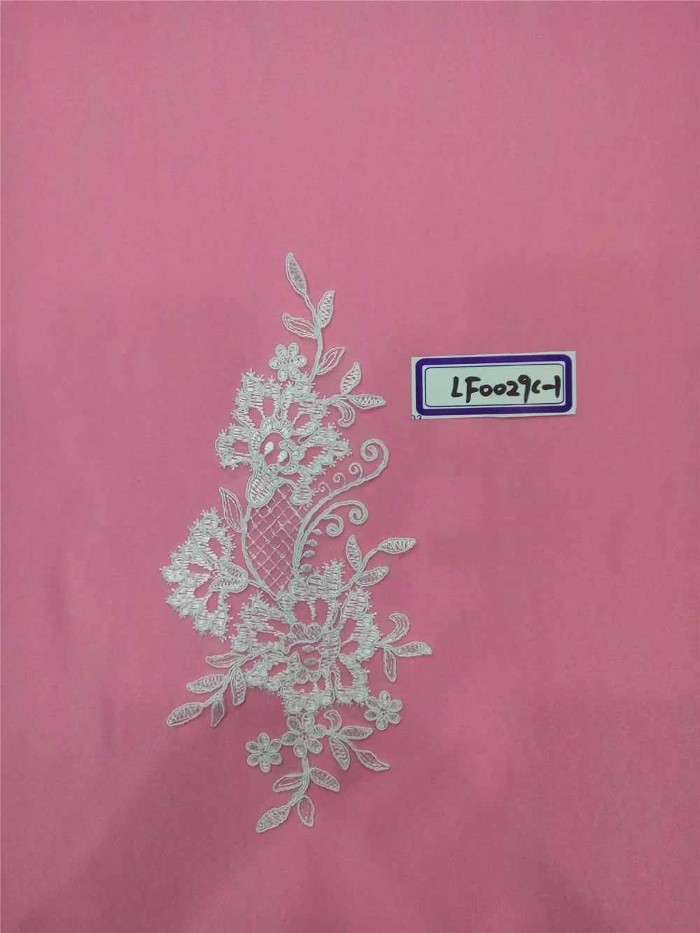 Ivory embroidery flower patches lace applique collar wedding dress formal dress accessories fabric
Ivory embroidery flower patches lace applique collar wedding dress formal dress accessories fabric
