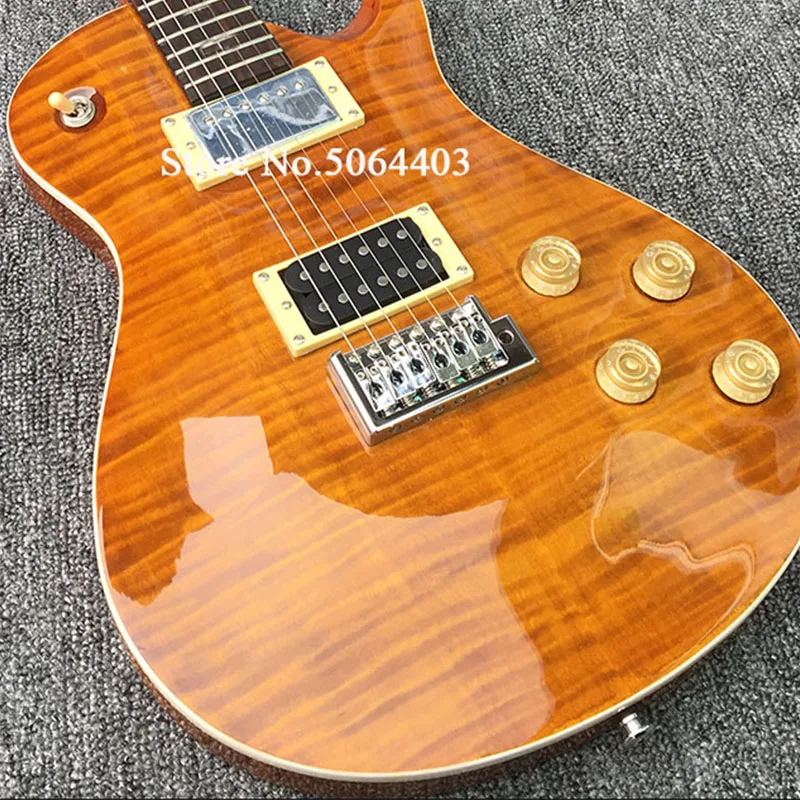 High quality electric guitar, transparent yellow, rosewood fingerboard, peach blossom core wood, double pickups, postage
High quality electric guitar, transparent yellow, rosewood fingerboard, peach blossom core wood, double pickups, postage