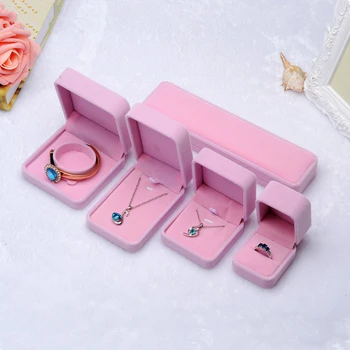 New Practical 1Pcs Women Romantic Wedding Ring Box Engagement Necklace Earring Ladies Jewelry Packaging And Display Solid Color
New Practical 1Pcs Women Romantic Wedding Ring Box Engagement Necklace Earring Ladies Jewelry Packaging And Display Solid Color