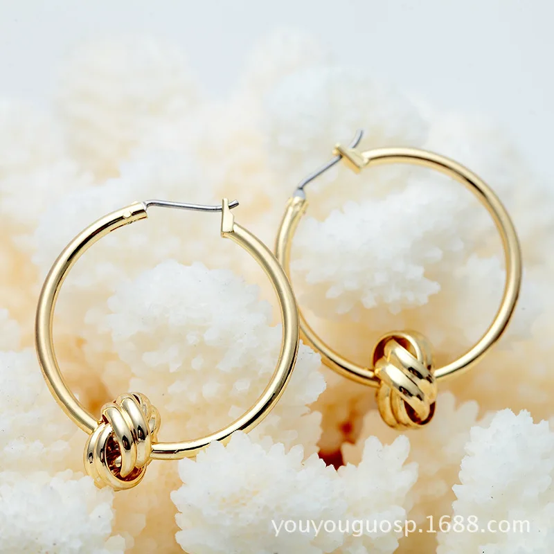 FEOLEO Fashion Women Metal Hoop Earrings for Women Big Round Chic Statement Earrings Femme Bijoux 2018 Christmas Gift FLE015
FEOLEO Fashion Women Metal Hoop Earrings for Women Big Round Chic Statement Earrings Femme Bijoux 2018 Christmas Gift FLE015