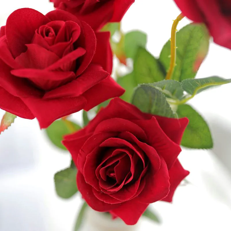 French Romantic Artificial red Rose Flower DIY Velvet Silk Flower for Party Home Wedding Holiday Decoration 1 Bouquet /bag
French Romantic Artificial red Rose Flower DIY Velvet Silk Flower for Party Home Wedding Holiday Decoration 1 Bouquet /bag