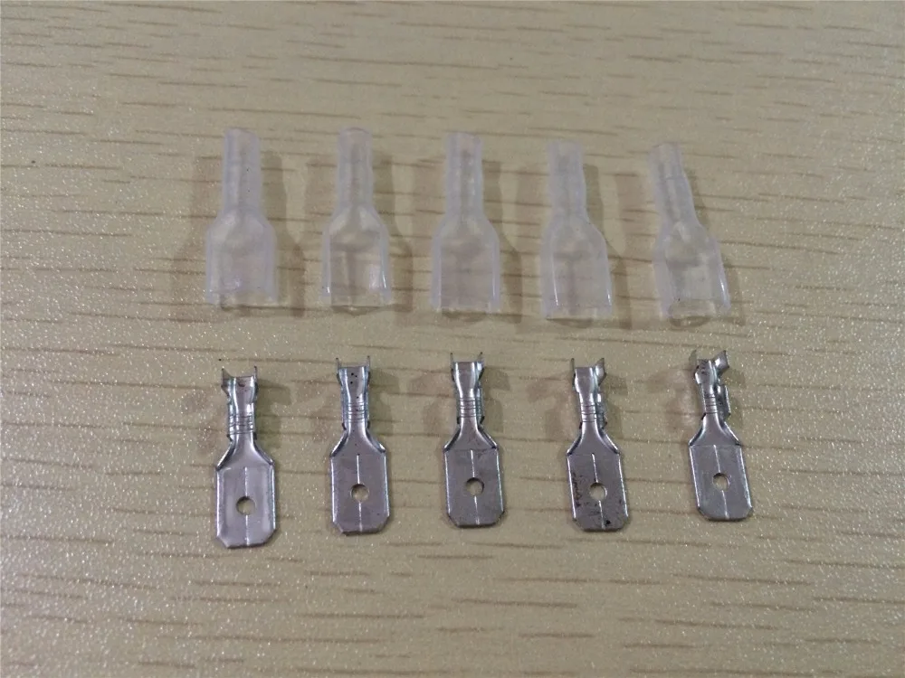 100pcs 6.3mm Crimp Terminal Connector Male Spade Terminal + 100pcs Sleeve Case
100pcs 6.3mm Crimp Terminal Connector Male Spade Terminal + 100pcs Sleeve Case