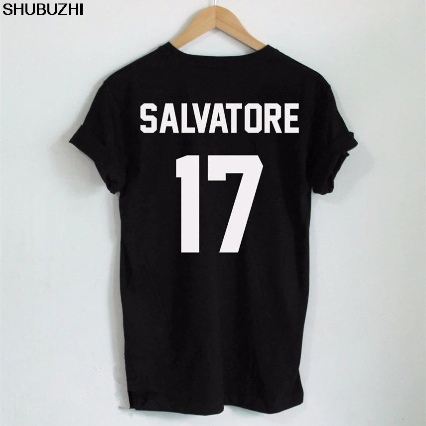 new summer men tee shirt 17 Tees Vampire Diaries Mystic Falls Timberwolves T-Shirt Men tee shirt homme Hip Hop Top Tshirt
new summer men tee shirt 17 Tees Vampire Diaries Mystic Falls Timberwolves T-Shirt Men tee shirt homme Hip Hop Top Tshirt