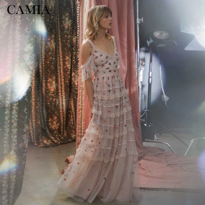 CAMIA Embroidered Mesh Floral Long Dress Pink V-neck Shoulder Strap Lady Temperament Party Elegant Dress
CAMIA Embroidered Mesh Floral Long Dress Pink V-neck Shoulder Strap Lady Temperament Party Elegant Dress