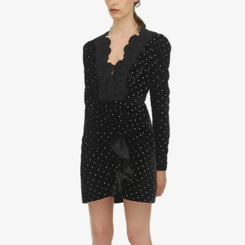 New 2018 Autumn Self Portrait Dress Velvet Women Slim Luxury Diamonds Designer Lace Patchwork Female Sexy V-neck Ruffles Dresses
New 2018 Autumn Self Portrait Dress Velvet Women Slim Luxury Diamonds Designer Lace Patchwork Female Sexy V-neck Ruffles Dresses