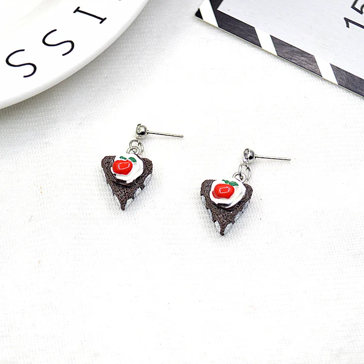 Delicious Dessert food cake Ear studs for women Resin Personality Cute Cream Cake Earrings Funny Women Ornaments wholesale
Delicious Dessert food cake Ear studs for women Resin Personality Cute Cream Cake Earrings Funny Women Ornaments wholesale
