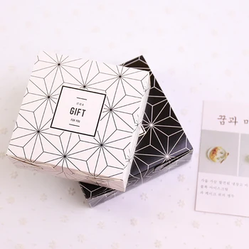 21*14*5cm gift food boxes disposable food containers,wedding favour cake boxes,Black white geometric figure gift cardboard boxes
21*14*5cm gift food boxes disposable food containers,wedding favour cake boxes,Black white geometric figure gift cardboard boxes