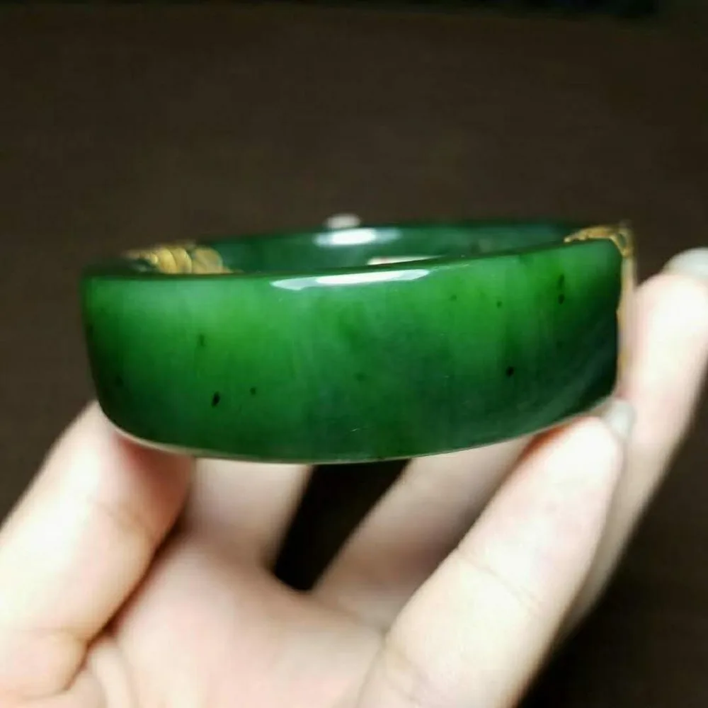 h35#Russian material and Tianyu spinach green jasper gold carved flower bracelet
h35#Russian material and Tianyu spinach green jasper gold carved flower bracelet