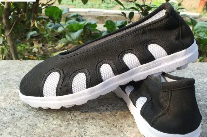 new Summer&Spring Taoist shoes kung fu martial arts wudang tai chi Taoism sport trainig shoes socks
new Summer&Spring Taoist shoes kung fu martial arts wudang tai chi Taoism sport trainig shoes socks