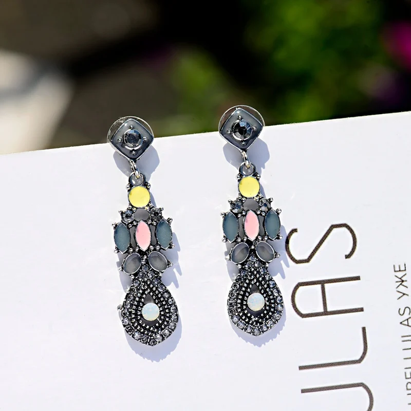 Fashion Elegant Women Colorful Crystal Statement Stud Earring Handmade Trendy Flower Jewelry Wholesale
Fashion Elegant Women Colorful Crystal Statement Stud Earring Handmade Trendy Flower Jewelry Wholesale