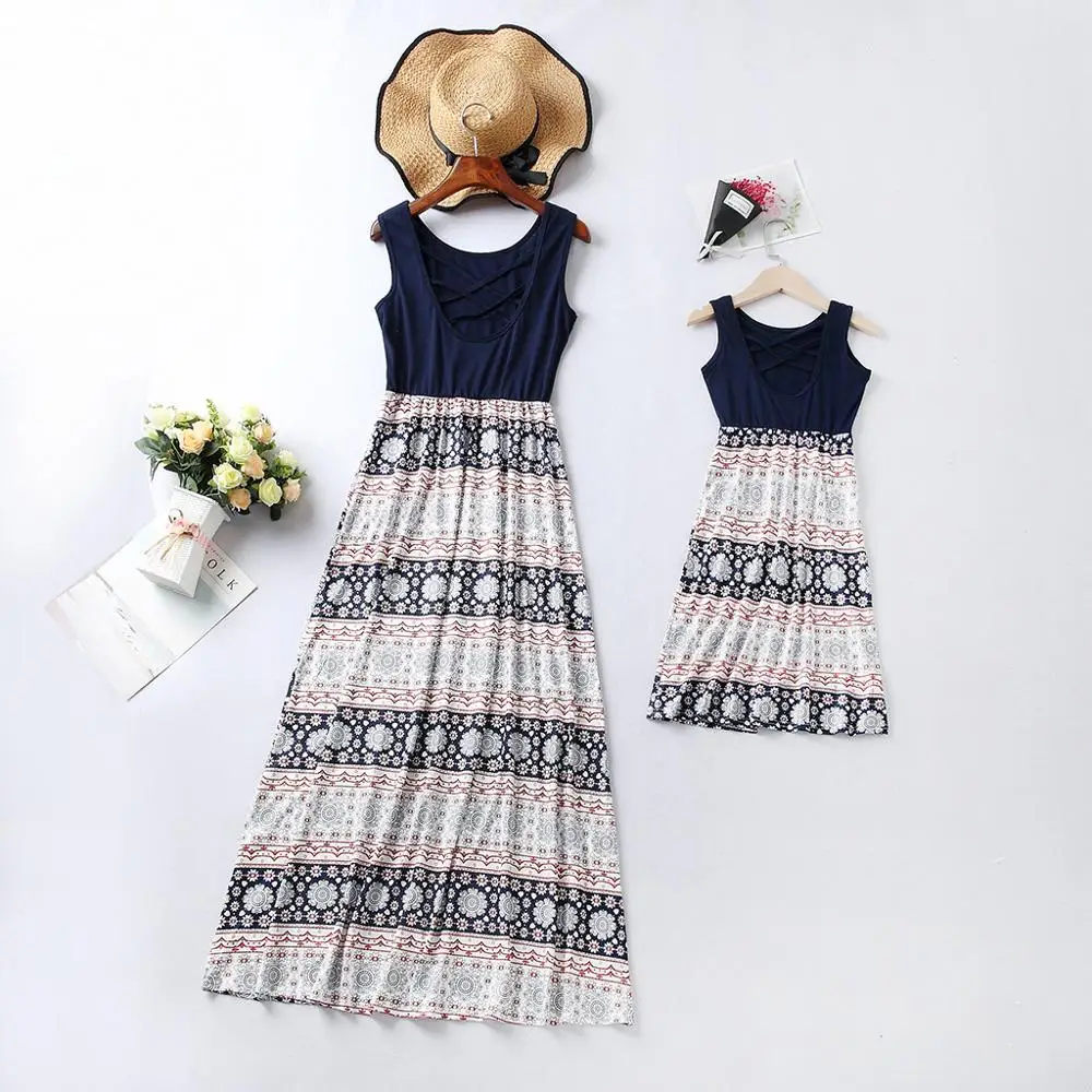 NASHAKAITE Mom and Daughter Dress Sleeveless Back Cross Patchwork Print Long Dress Family Look Mother and Daughter Clothes
NASHAKAITE Mom and Daughter Dress Sleeveless Back Cross Patchwork Print Long Dress Family Look Mother and Daughter Clothes