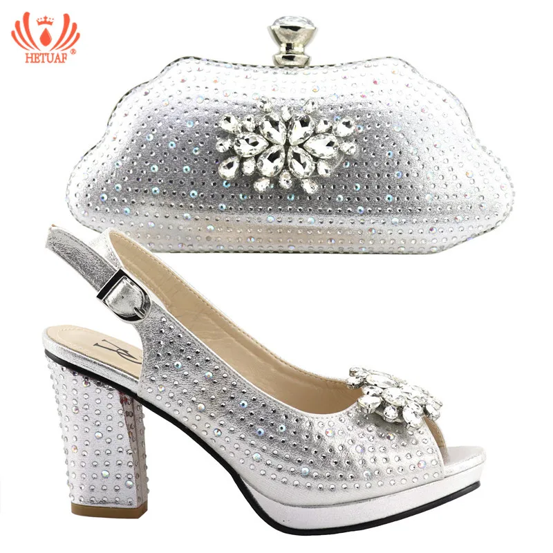 2018 Silver Color African Women Shoes Italian Shoe and Bag Set for Party Women Shoe and Bag Set for Wedding Nigerian High Heels
2018 Silver Color African Women Shoes Italian Shoe and Bag Set for Party Women Shoe and Bag Set for Wedding Nigerian High Heels