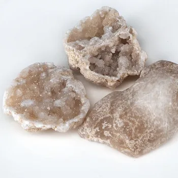 1Kg of natural agate cornucopia agate crystal cave small pendant mineral raw stone specimen crystal
1Kg of natural agate cornucopia agate crystal cave small pendant mineral raw stone specimen crystal