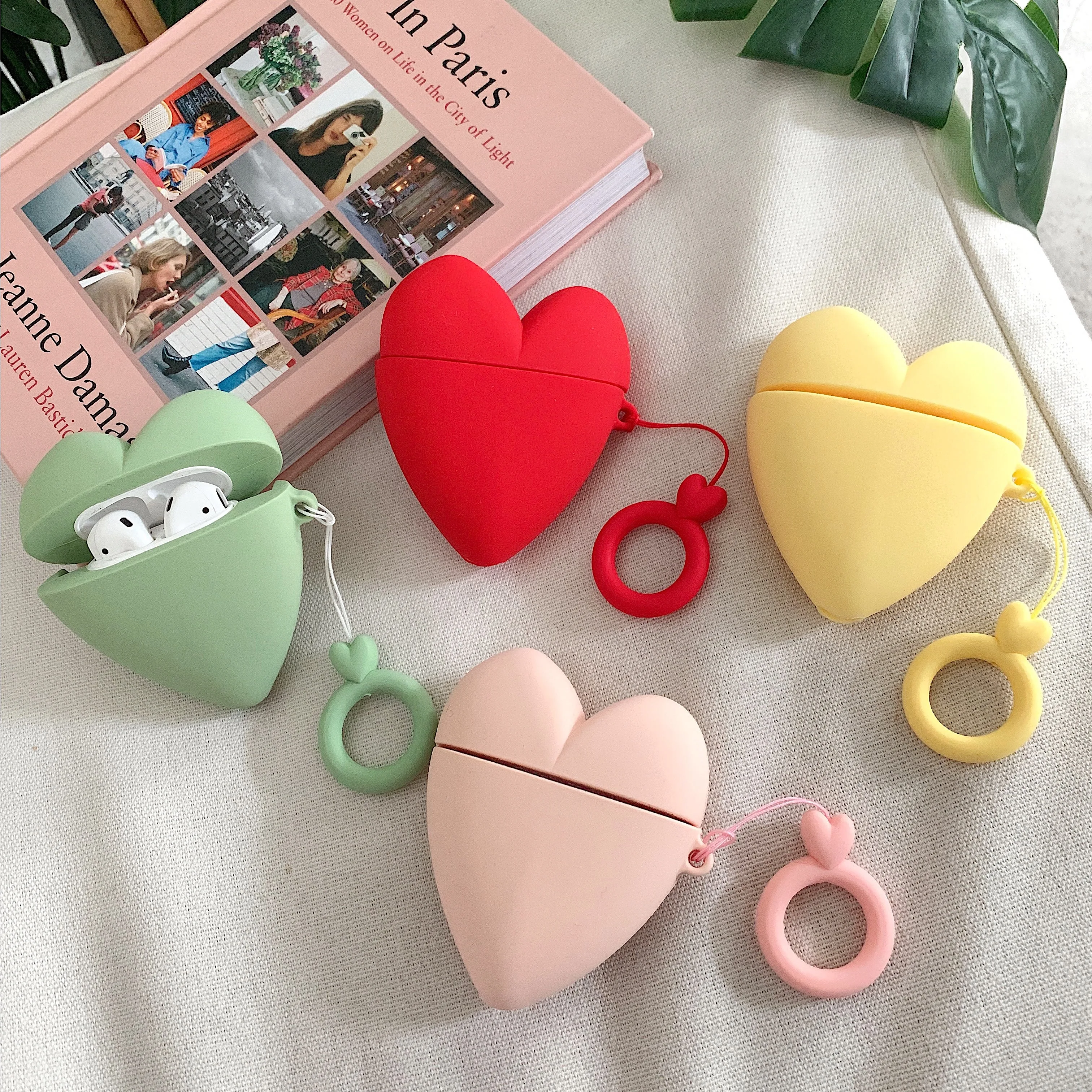 Heart shape cartoon silicone earphone case bag For Apple airpods 1 2 Charging box Anti fall cases Protective Cover Storage box
Heart shape cartoon silicone earphone case bag For Apple airpods 1 2 Charging box Anti fall cases Protective Cover Storage box
