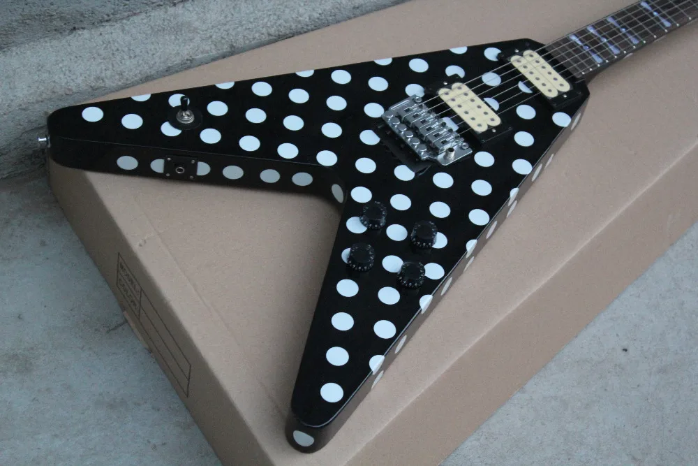 Free Shipping Randy Rhoads Signature Flying V Electric Guitar Polka Dot Finish Top China Guitar 15-6-25
Free Shipping Randy Rhoads Signature Flying V Electric Guitar Polka Dot Finish Top China Guitar 15-6-25