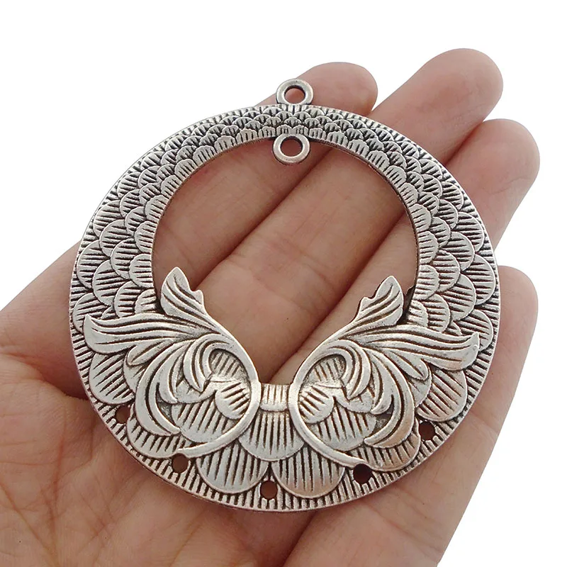 3 x Antique Silver Tone Hollow Open Large Round Chandelier Connectors Charms Pendants for Necklaces Jewelry Making Findings 59mm
3 x Antique Silver Tone Hollow Open Large Round Chandelier Connectors Charms Pendants for Necklaces Jewelry Making Findings 59mm