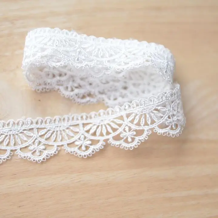 10 Yards Embroidered Lace Fabric Water Soluble Lace Trim DIY Sewing Craft For Costume Hat Chocker Decoration 2.5cm Width
10 Yards Embroidered Lace Fabric Water Soluble Lace Trim DIY Sewing Craft For Costume Hat Chocker Decoration 2.5cm Width
