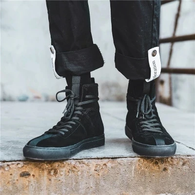 Ribbon Design Foreign Street Show Models High Leather Hip-Hop Leisure High Help Lace Black Skateboard Shoes Men
Ribbon Design Foreign Street Show Models High Leather Hip-Hop Leisure High Help Lace Black Skateboard Shoes Men