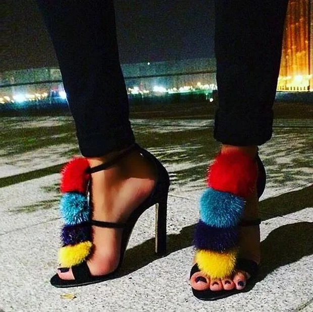 Hot Selling Colorful Pom Pom Decor Women Sandals Cut-out Peep Toe Cut-out Strap Gladiator Sandals Shoes Sexy Party Dress Shoes
Hot Selling Colorful Pom Pom Decor Women Sandals Cut-out Peep Toe Cut-out Strap Gladiator Sandals Shoes Sexy Party Dress Shoes