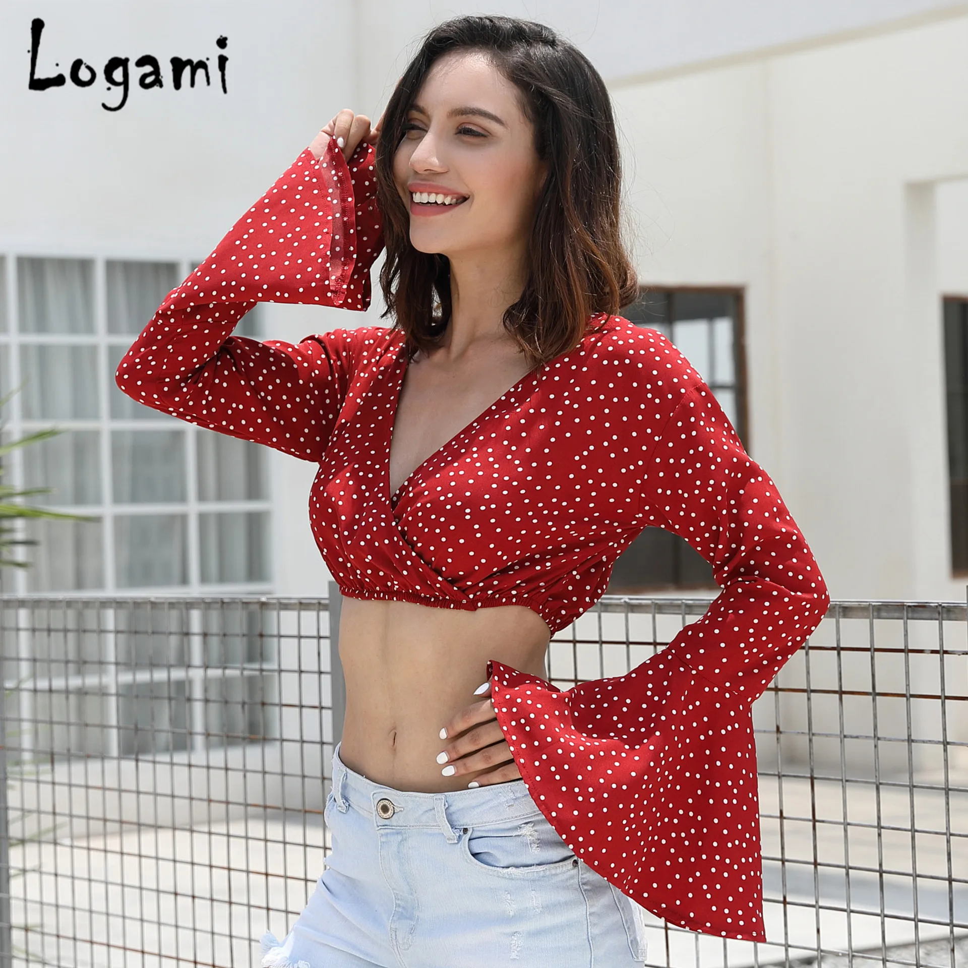 LOGAMI Flare Sleeve V Neck Chiffon Crop Tops Women Dot Sexy Women Shirts Blouses Red/Green
LOGAMI Flare Sleeve V Neck Chiffon Crop Tops Women Dot Sexy Women Shirts Blouses Red/Green