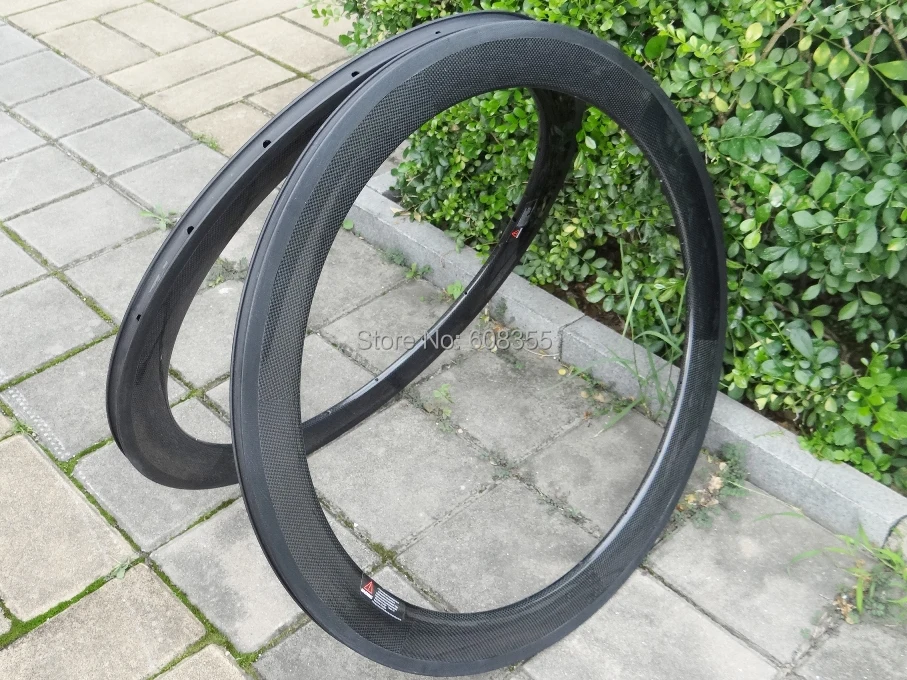 FLX-RIM-C06 : 3K Carbon Cycling road bike Bicycle 700C Clincher wheel rim 60mm (Basalt Brake Side)
FLX-RIM-C06 : 3K Carbon Cycling road bike Bicycle 700C Clincher wheel rim 60mm (Basalt Brake Side)