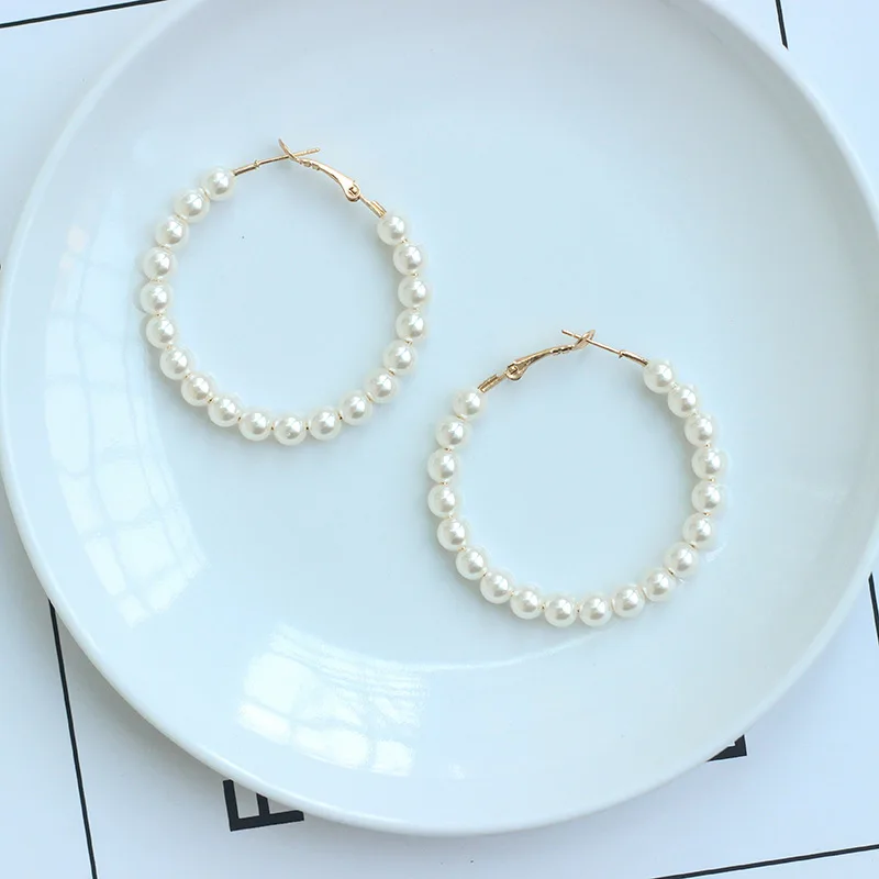 Women's full pearls 5mm hoop Earrings for banquet party wedding delicate elegant top Quality fashion jewelry noble Hoop Earrings
Women's full pearls 5mm hoop Earrings for banquet party wedding delicate elegant top Quality fashion jewelry noble Hoop Earrings